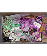 Vtg Craft Repair Costume Junk Jewelry Lot USPS Small Flat Rate Box JL101... - $274.23 MXN