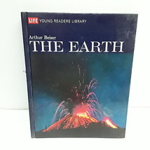 Young Readers Nature Library:The Earth. - £2.32 GBP