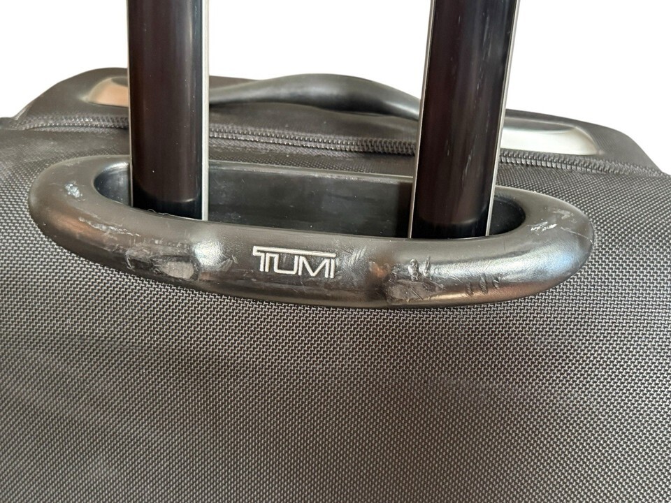 22” TUMI Alpha G4 Carry-On Bag Suitcase Luggage Garment Black Nylon 22034D4 VGUC Item image 7