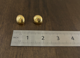 Monet Gold Tone Half Ball Dome Clip On Earrings Jewelry 3/4 Inch Diameter Vtg - £14.12 GBP