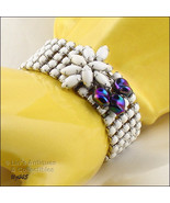 Vintage White Glass Bead Bracelet With Carnival Glass Accents (#J445) - £74.70 GBP