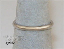Benchmark 10K White Gold Wedding Band Size 5 1/4 (Inventory #J631) - £87.92 GBP