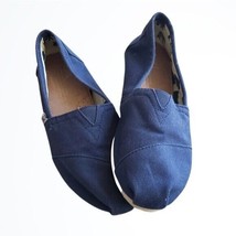 Tom&#39;s Navy Light Weight Simple Slip On Canvas Fashion Sneakers Size 6.5 - £19.45 GBP