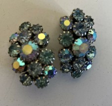 Vintage 1960&#39;s Sparkly Iridescent Blue Rhinestones Silver Tone Clip Earrings - £15.49 GBP