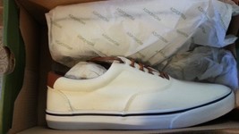 White low top sneaker shoe Morenza White Low Top Canvas sneaker shoe 9.5US - £18.03 GBP