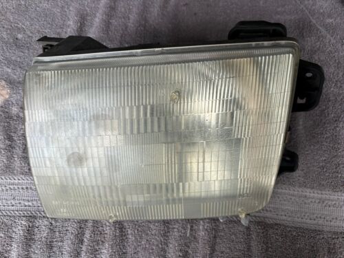 Nissan Frontier Xterra 2000-2001 OEM Single Left Front Head Light Lamp - $44.10
