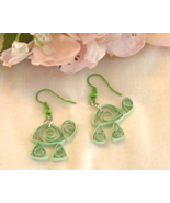 Handcrafted Paper Quill Light Green Turtle Earrings - £10.37 GBP