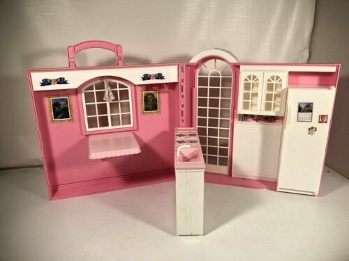 Primary image for Barbie Happy Family Magic Kitchen HTF Rare Pink Version Fold Up DollHouse