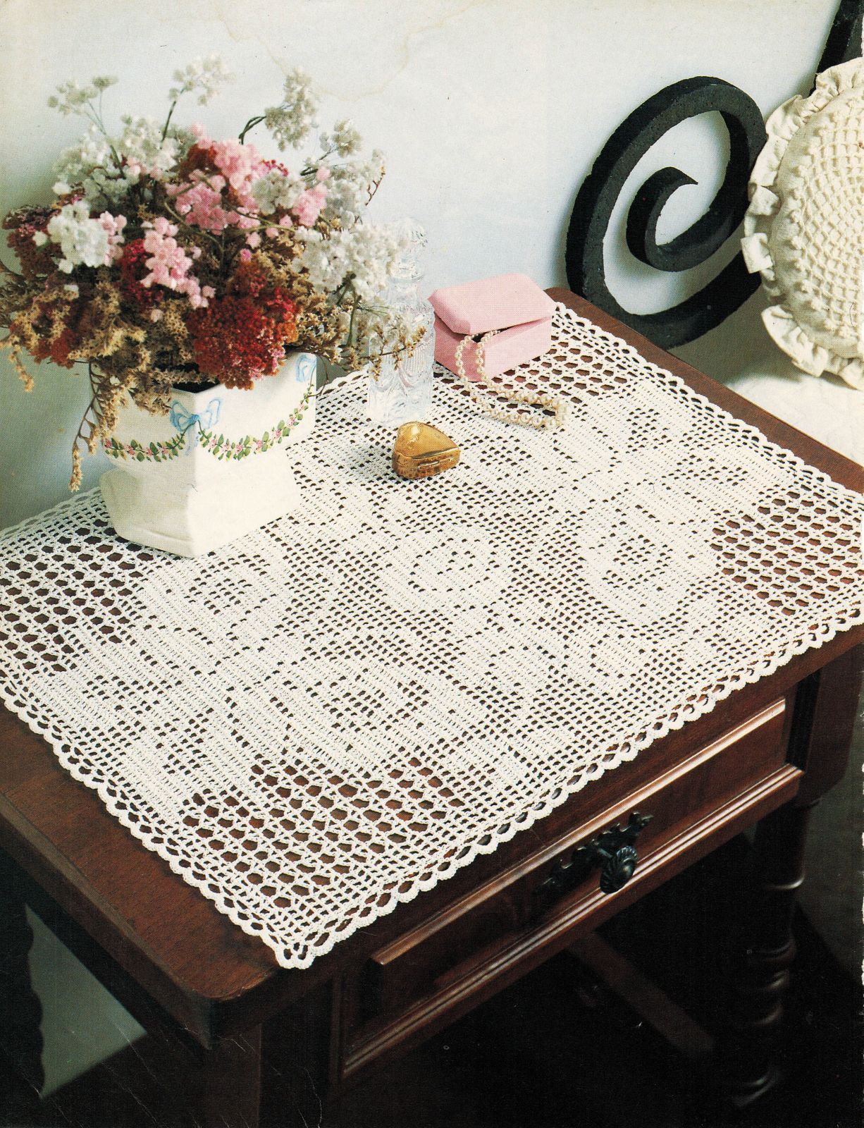 Exotica Butterfly Birds Alighting Mats On Eagle Wings Bedspread Crochet ... - $9.99