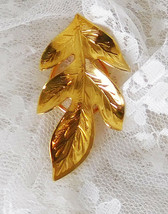 Lightweight Gold Colored Metal Scarf Pin   2 1/2&quot; Tall x 1 1/4&quot; Wide   Unsigned - £9.12 GBP