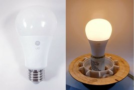 Lot De 4 GE LED Clair A19 Forme Ampoules Remplacement 9w/60w - Blanc Dou... - $11.87