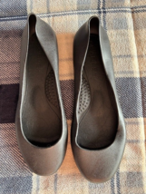 New Girls Okabashi rubber ballet flats sz. 3 - $9.90
