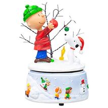 Charlie Brown and Snoopy Musical Wind Up Christmas Figurine 6.25 Inch - $74.23