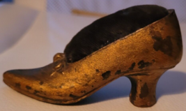 Vintage Shoe Pin Cushon &quot;Gold Tone&quot;  Green Cover Small Sewing Collect Ta... - $369.57 MXN