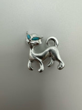 Silver Colored Running Blue Eyed Cat Brooch Size: 4cm x 2.2cm - £11.17 GBP