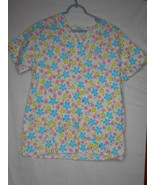 EUC Floral  Scrub Top Size S White blue pink green yellow - $368.20 MXN