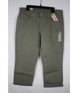 LEVI&#39;S Women&#39;s Mid Rise Green Capri Jeans size 12 31W  New - $23.00 CAD