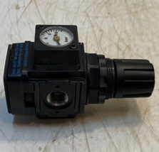WILKERSON R08-C2-F0G0 PNEUMATIC AIR FILTER PRESSURE REGULATOR ASSEMBLY - $36.99