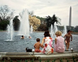 First Lady Jacqueline Kennedy and JFK Jr. in White House fountain New 8x10 Photo - £6.58 GBP