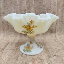VTG Fenton Satin Custard Glass Compote Hand Painted Daisies Artist Signe... - $1,103.18 MXN