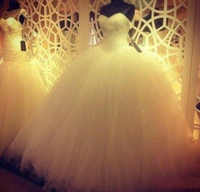 White Sweetheart Ball Gown Bridal Dresses with Beads Floor Length Wedding Dress - £151.79 GBP
