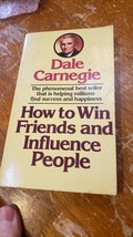 NICE How to Win Friends and Influence People Dale Carnegie  1964 Paperba... - £10.75 GBP