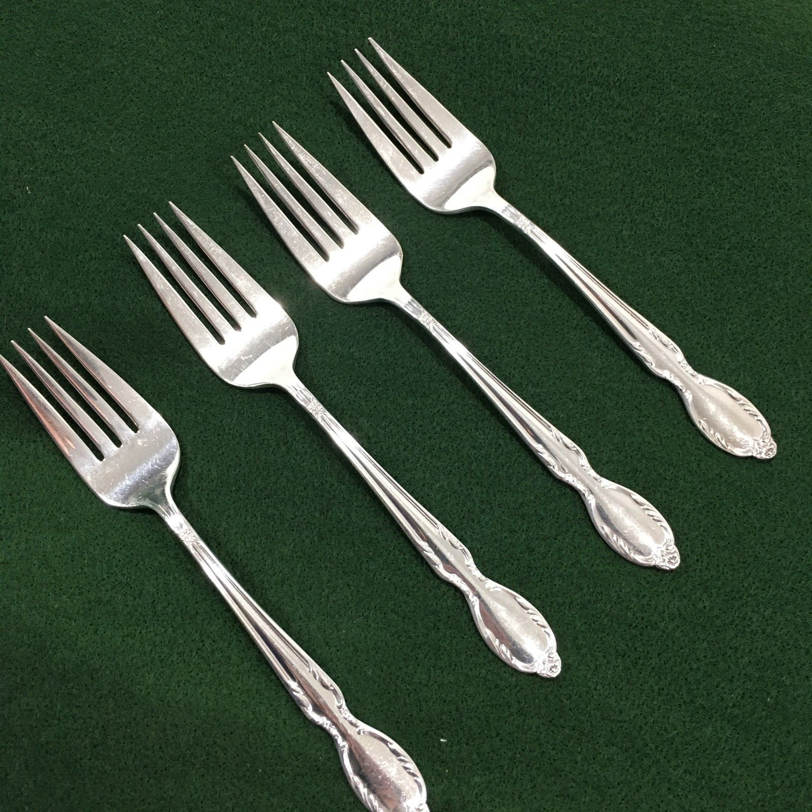 Primary image for Rogers Bros Royal Manor Silverplate Set of 4 Salad Forks 6 1/2" Original Rogers