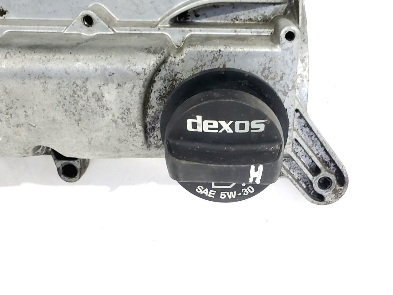 2014 Buick Verano OEM Engine Valve Cover  Item image 7