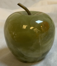 Vintage Handcrafted Green Onyx Marble Stone Apple Paper Weight - £17.83 GBP