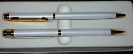 AVON Sparkle &amp; Style Decorative Pen &amp; Pencil Set - Like New - $168.96 MXN