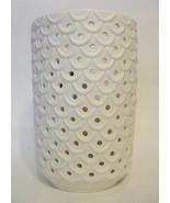 Flickering LCD White Pierced Vase with Batteries No 42521 - £41.94 GBP