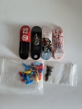 Tech Deck Lot Of 4 Decks Finger Board Skateboards Element Santa Cruz + Parts - £24.44 GBP