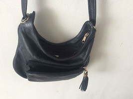 Beautiful Pe-Owned Women Black Leather Handbag Elegant Fashion Casual Cr... - $24.74