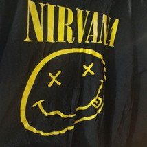 Classic Nirvana Smiling Face VTG Look NEVERMIND Grunge WOMENS MED T Shirt  - £3.84 GBP