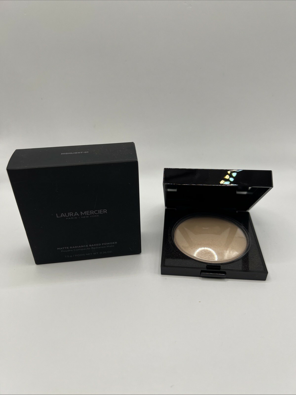 Laura Mercier Matte Radiance Baked Powder In 01 - Highlight Discontinued... - $39.59