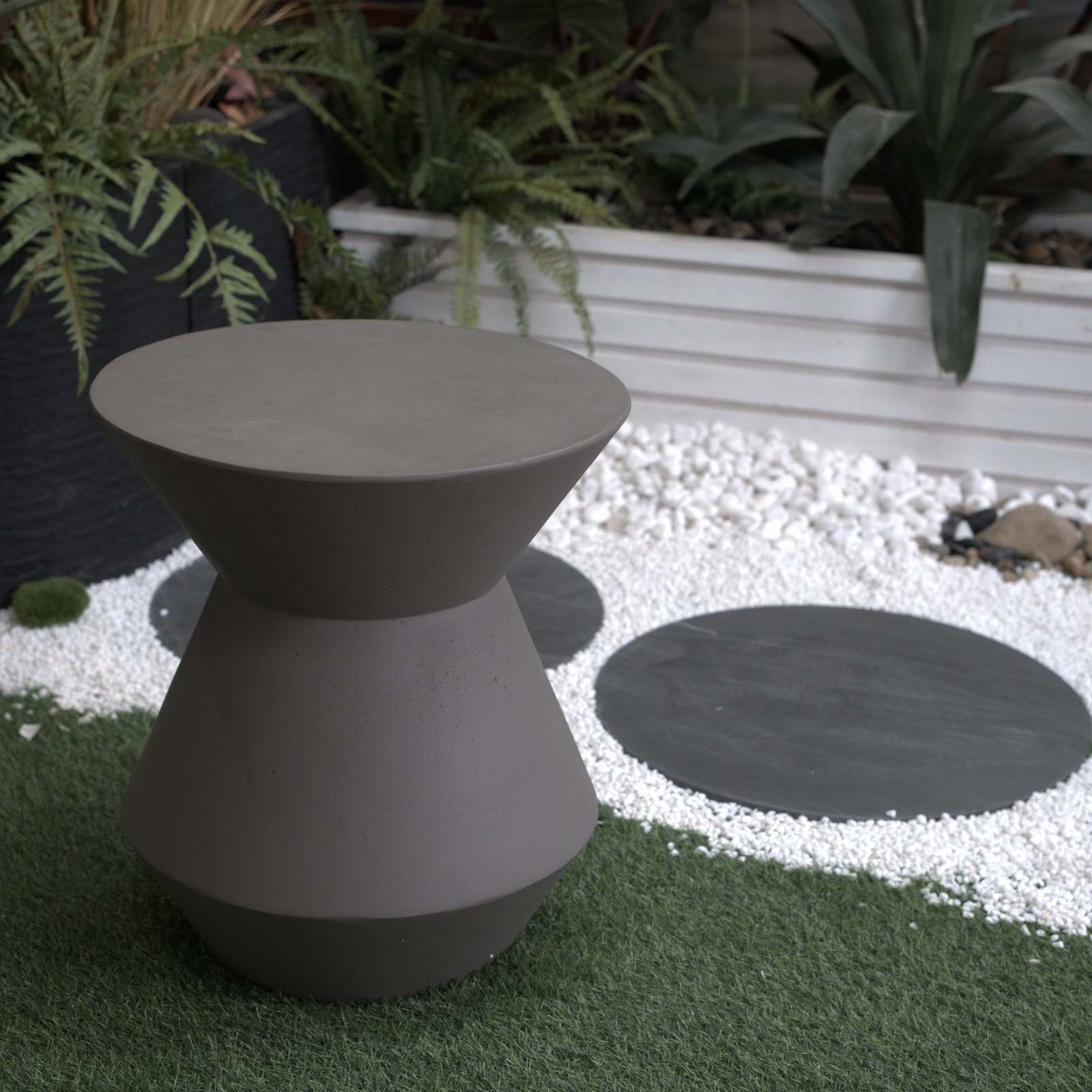 Modern Patio Accent Table: Sturdy & Stylish Item image 12