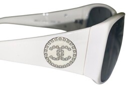 Chanel 5083-H White Sunglasses CC Logo Mother of Pearl Italy Vintage image 3