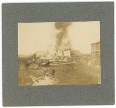 Circa 1880&#39;S Rare 6X5.5 In Cabinet Card Showing A Large Building On Fire Smoke - £125.07 GBP