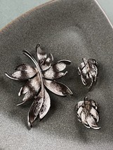Vintage Demi Lot of Silvertone Spikey Leaf Pin Brooch Clip Earrings– bro... - $19.42