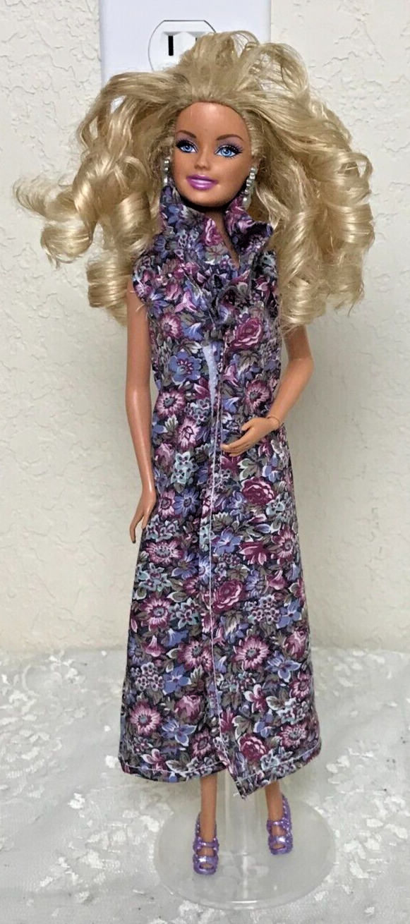 2009 Mattel Barbie Plat Blond Hair Blue Eyes Knees Bend 1998 Head Handma... - $7.70