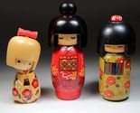 Traditional Japanese Kokeshi Three Figure Doll Collection Red Green Wood... - $42.75