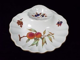Royal Worcester 11 3/8&quot; 1 Piece Small Shell Crudite Evesham Gold Fine Porcelain - £39.50 GBP