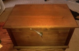 Vtg Walnut? Wood Lockbox Trinket Storage Jewelry Footed Hinged Lid Child Coffin  - £54.84 GBP