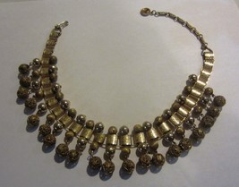 Vintage Signed Lisner Chain Fringe  Gold Tone Necklace - $57.00