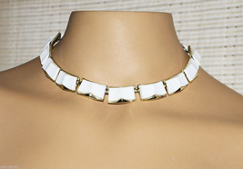 vintage white thermoset choker necklace - £11.59 GBP