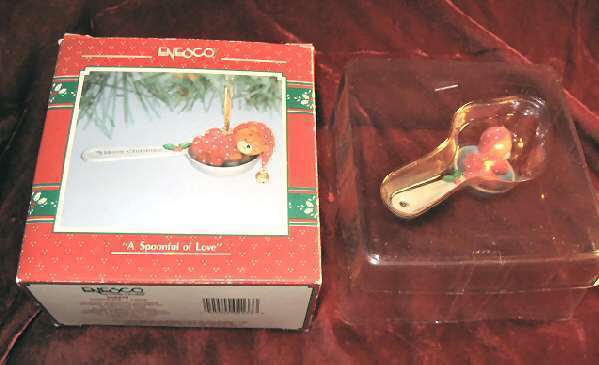 Primary image for Enesco Christmas Ornament A Spoonful of Love 568570