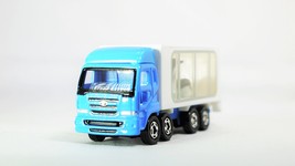 TAKARA TOMY TOMICA Commercial Vehicle Typus TRUCK ANIMAL CARRIER PENGUIN 47 - £21.95 GBP
