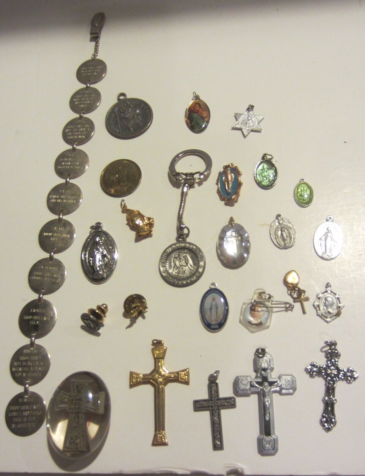 Primary image for Vintage Religious lot / crosses metals and more