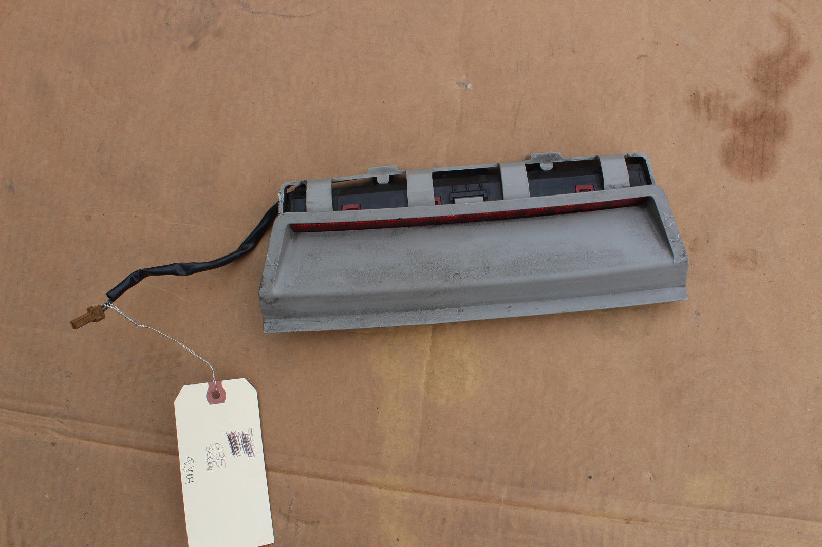 07-09 INFINITI G35 SEDAN REAR 3RD BRAKE LIGHT R1004 - $44.99