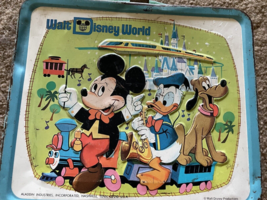 Vintage 1970 Walt Disney World Metal Lunchbox - £53.71 GBP